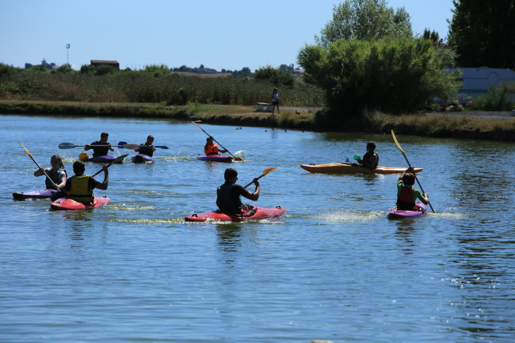 Canoë-Kayak sur l'étang du camping